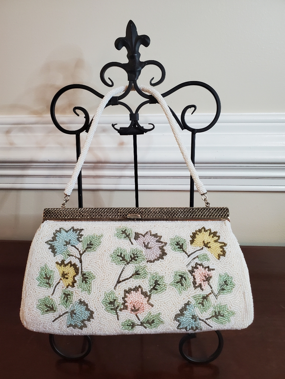 Vintage 1966 Hinomoto Tokyo Beaded Floral Purse Pastel Cream Mid-Century 60s
